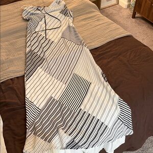 Chic Striped Maxi Dress in Black and White